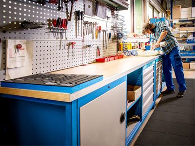 Kastenwerkbank Breite 1500 mm, R 18-24, mit 8 Schubladen – Bild 2