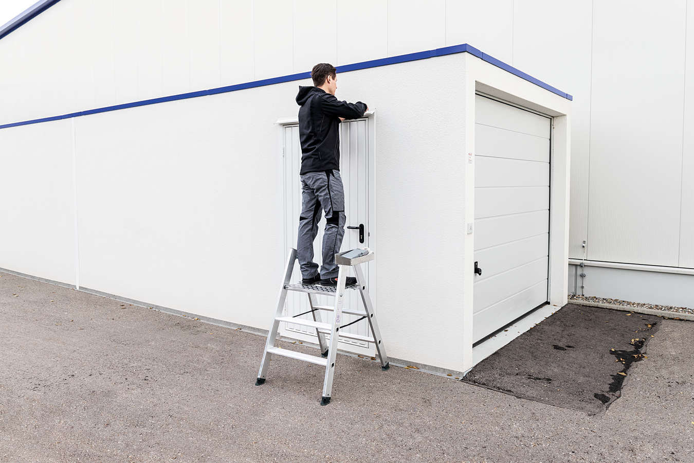 Klapptritt beidseitig begehbar Alu natur, 2x4 Stufen – Bild 2