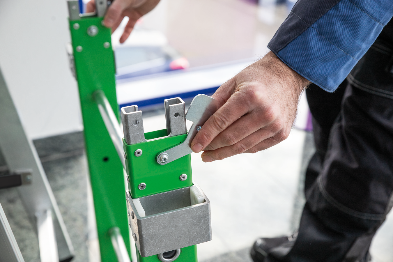 Plattformleiter steckbar, 2 Handläufe – Bild 2