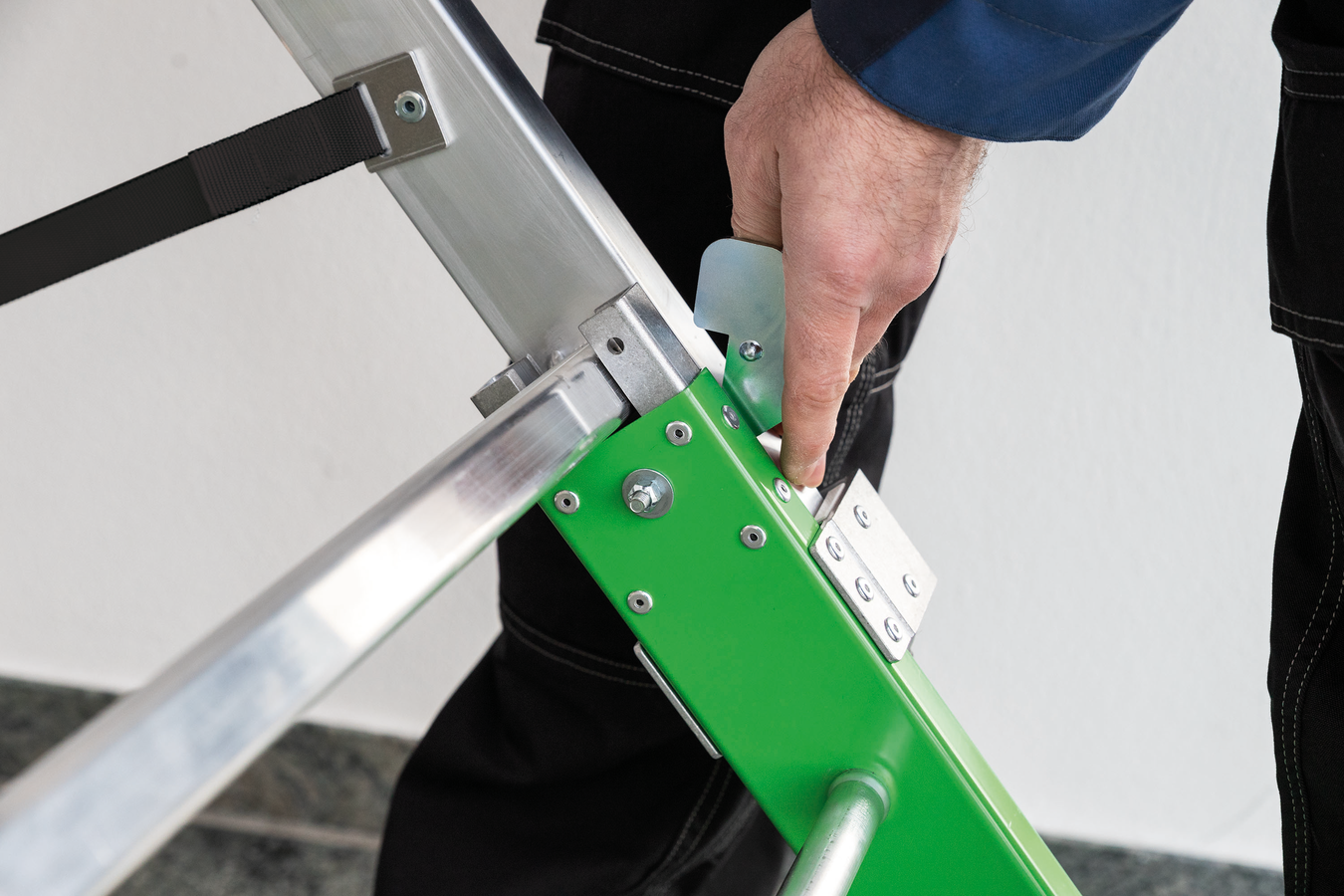 Plattformleiter steckbar, 2 Handläufe – Bild 3